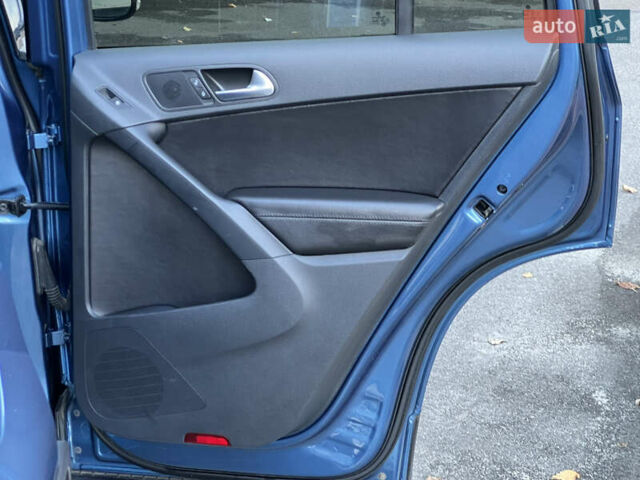 Синий Фольксваген Тигуан, объемом двигателя 1.98 л и пробегом 136 тыс. км за 14500 $, фото 49 на Automoto.ua