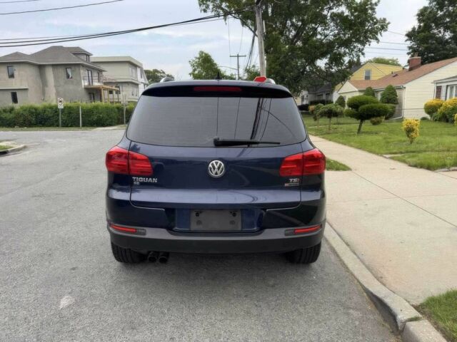 Синий Фольксваген Тигуан, объемом двигателя 2 л и пробегом 73 тыс. км за 9600 $, фото 5 на Automoto.ua