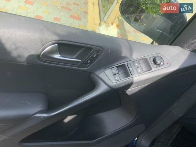 Синій Фольксваген Тігуан, об'ємом двигуна 2 л та пробігом 286 тис. км за 9500 $, фото 7 на Automoto.ua