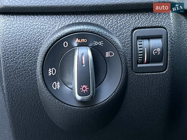 Синий Фольксваген Тигуан, объемом двигателя 1.98 л и пробегом 136 тыс. км за 14500 $, фото 31 на Automoto.ua