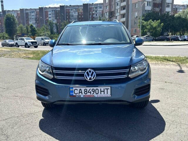 Синий Фольксваген Тигуан, объемом двигателя 2 л и пробегом 80 тыс. км за 14500 $, фото 1 на Automoto.ua