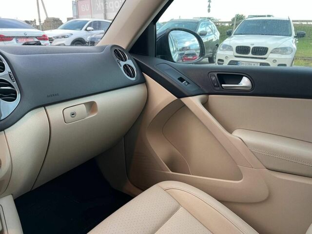 Синий Фольксваген Тигуан, объемом двигателя 2 л и пробегом 191 тыс. км за 14490 $, фото 31 на Automoto.ua