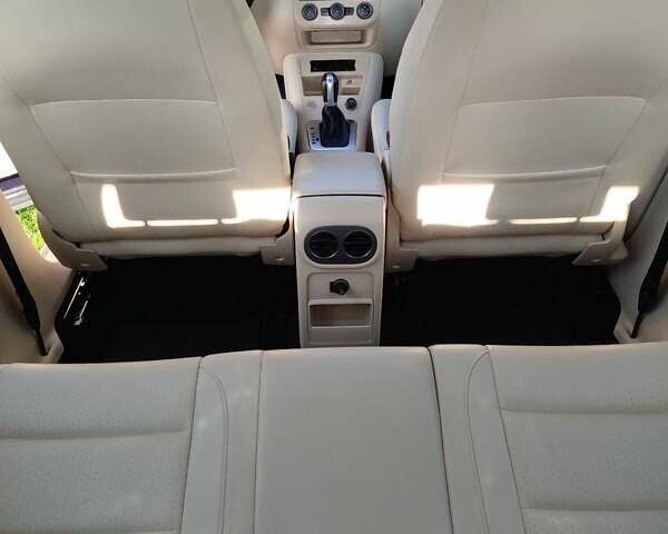 Синій Фольксваген Тігуан, об'ємом двигуна 2 л та пробігом 236 тис. км за 12900 $, фото 5 на Automoto.ua