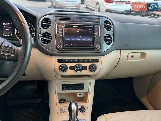 Синий Фольксваген Тигуан, объемом двигателя 2 л и пробегом 191 тыс. км за 14490 $, фото 26 на Automoto.ua