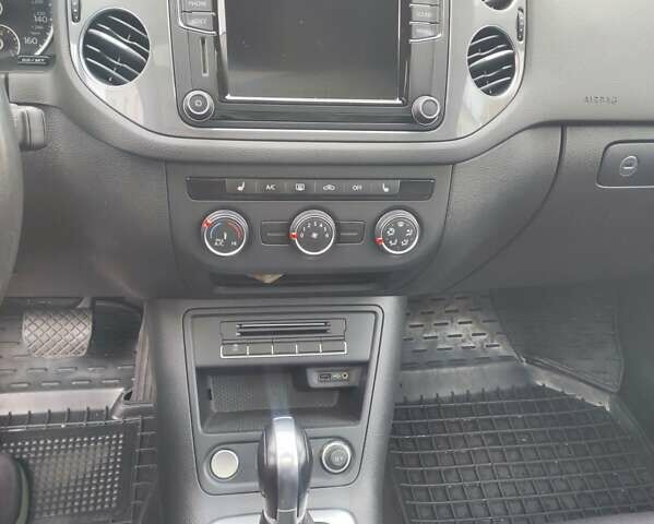 Синий Фольксваген Тигуан, объемом двигателя 1.98 л и пробегом 159 тыс. км за 14900 $, фото 2 на Automoto.ua