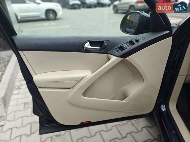 Синий Фольксваген Тигуан, объемом двигателя 1.98 л и пробегом 95 тыс. км за 12500 $, фото 20 на Automoto.ua