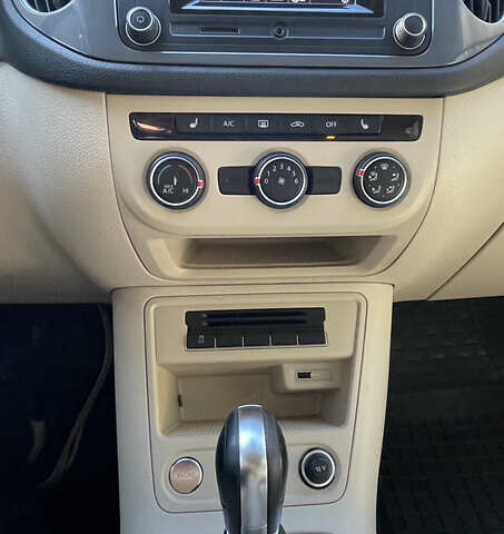 Синий Фольксваген Тигуан, объемом двигателя 1.98 л и пробегом 159 тыс. км за 13500 $, фото 23 на Automoto.ua