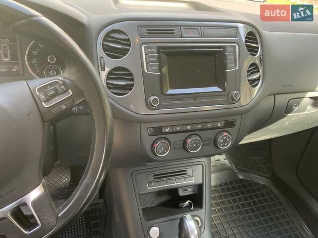 Синій Фольксваген Тігуан, об'ємом двигуна 2 л та пробігом 286 тис. км за 9500 $, фото 9 на Automoto.ua