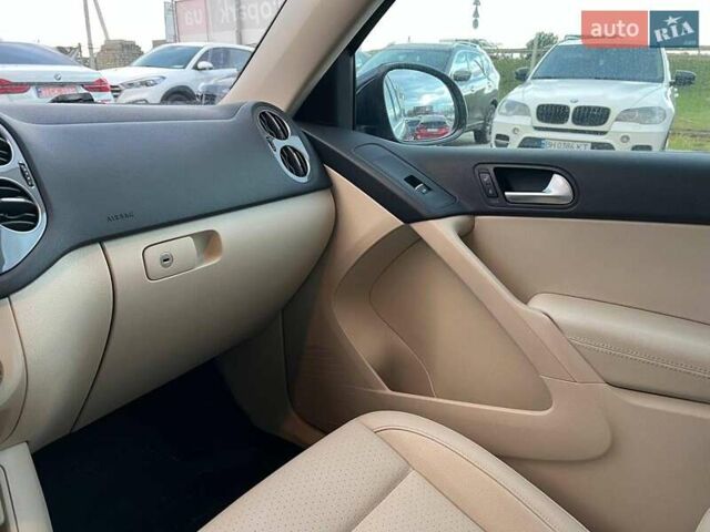 Синий Фольксваген Тигуан, объемом двигателя 2 л и пробегом 191 тыс. км за 14490 $, фото 31 на Automoto.ua