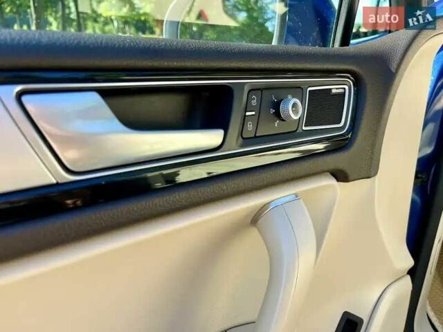 Синій Фольксваген Тігуан, об'ємом двигуна 3.6 л та пробігом 112 тис. км за 19850 $, фото 11 на Automoto.ua