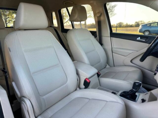 Синий Фольксваген Тигуан, объемом двигателя 2 л и пробегом 70 тыс. км за 9500 $, фото 8 на Automoto.ua