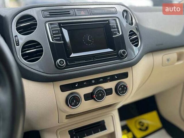 Синій Фольксваген Тігуан, об'ємом двигуна 2 л та пробігом 129 тис. км за 14500 $, фото 18 на Automoto.ua