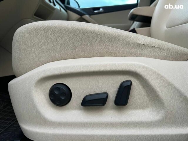 Синий Фольксваген Тигуан, объемом двигателя 2 л и пробегом 191 тыс. км за 14490 $, фото 19 на Automoto.ua