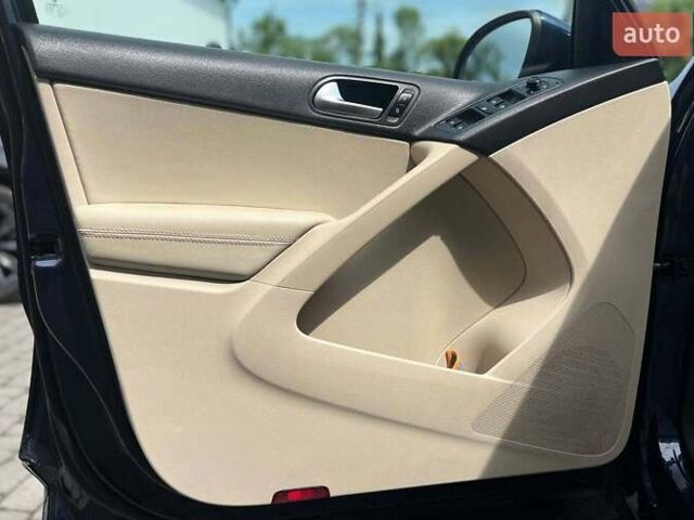 Синій Фольксваген Тігуан, об'ємом двигуна 2 л та пробігом 129 тис. км за 14500 $, фото 7 на Automoto.ua