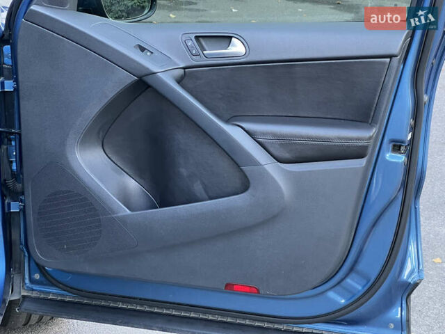 Синий Фольксваген Тигуан, объемом двигателя 1.98 л и пробегом 136 тыс. км за 14500 $, фото 53 на Automoto.ua