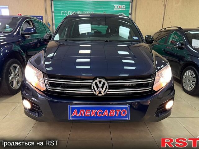 Синий Фольксваген Тигуан, объемом двигателя 2 л и пробегом 70 тыс. км за 16000 $, фото 2 на Automoto.ua