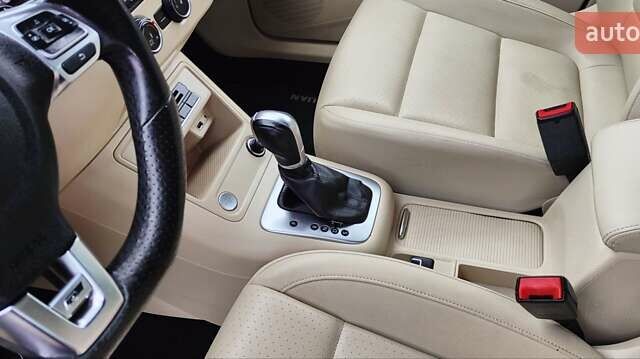 Синий Фольксваген Тигуан, объемом двигателя 2 л и пробегом 129 тыс. км за 12700 $, фото 45 на Automoto.ua