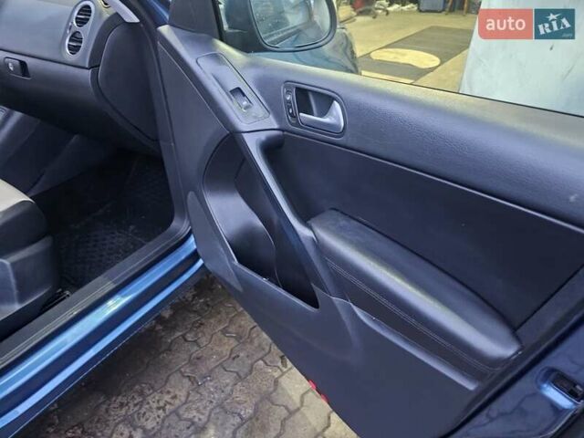 Синий Фольксваген Тигуан, объемом двигателя 2 л и пробегом 152 тыс. км за 10700 $, фото 26 на Automoto.ua