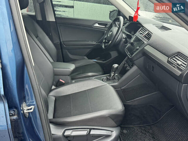 Синий Фольксваген Тигуан, объемом двигателя 0 л и пробегом 102 тыс. км за 19999 $, фото 9 на Automoto.ua