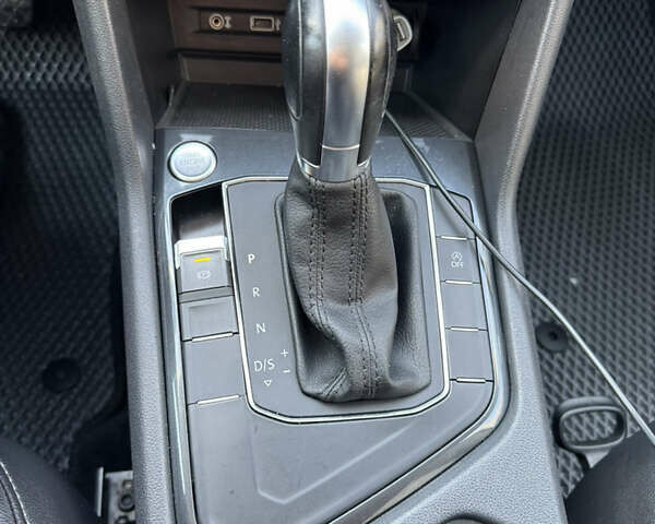 Синій Фольксваген Тігуан, об'ємом двигуна 2 л та пробігом 99 тис. км за 19000 $, фото 13 на Automoto.ua