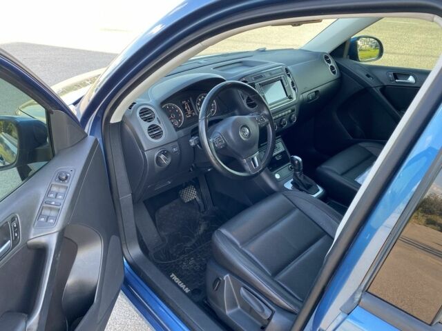 Синій Фольксваген Тігуан, об'ємом двигуна 2 л та пробігом 105 тис. км за 12750 $, фото 4 на Automoto.ua