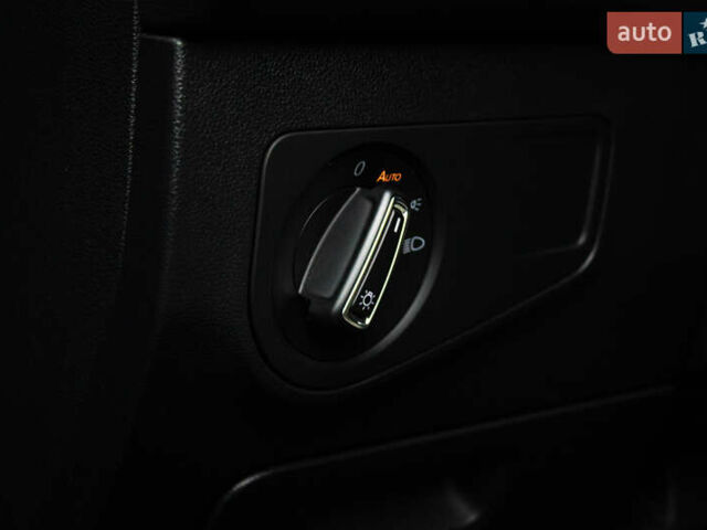 Синий Фольксваген Тигуан, объемом двигателя 2 л и пробегом 140 тыс. км за 18000 $, фото 29 на Automoto.ua