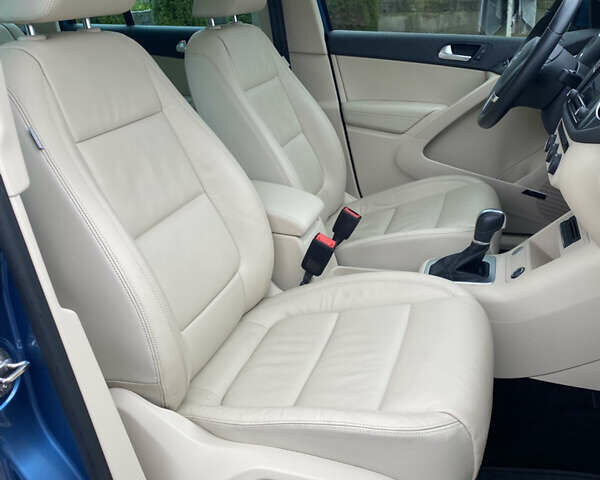 Синій Фольксваген Тігуан, об'ємом двигуна 2 л та пробігом 149 тис. км за 16950 $, фото 63 на Automoto.ua