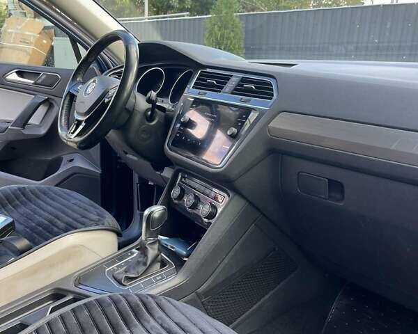 Синий Фольксваген Тигуан, объемом двигателя 2 л и пробегом 144 тыс. км за 19500 $, фото 6 на Automoto.ua