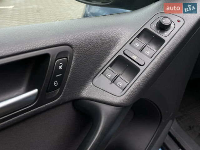 Синій Фольксваген Тігуан, об'ємом двигуна 1.98 л та пробігом 178 тис. км за 13900 $, фото 8 на Automoto.ua