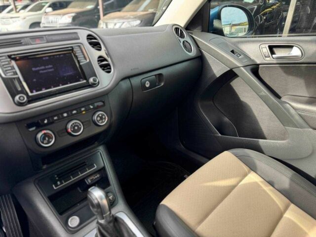 Синій Фольксваген Тігуан, об'ємом двигуна 2 л та пробігом 192 тис. км за 13400 $, фото 12 на Automoto.ua