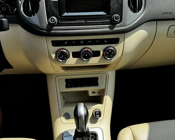 Синій Фольксваген Тігуан, об'ємом двигуна 1.98 л та пробігом 159 тис. км за 12900 $, фото 13 на Automoto.ua