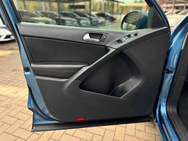 Синій Фольксваген Тігуан, об'ємом двигуна 2 л та пробігом 192 тис. км за 13400 $, фото 10 на Automoto.ua