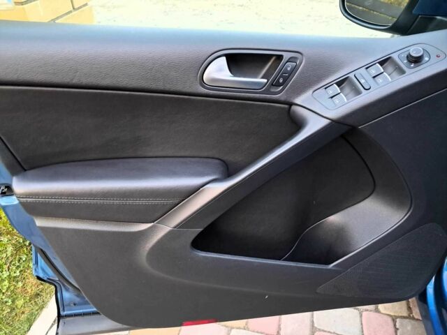 Синій Фольксваген Тігуан, об'ємом двигуна 2 л та пробігом 162 тис. км за 13300 $, фото 9 на Automoto.ua