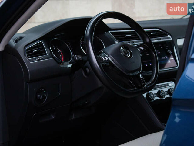 Синий Фольксваген Тигуан, объемом двигателя 2 л и пробегом 140 тыс. км за 18000 $, фото 7 на Automoto.ua