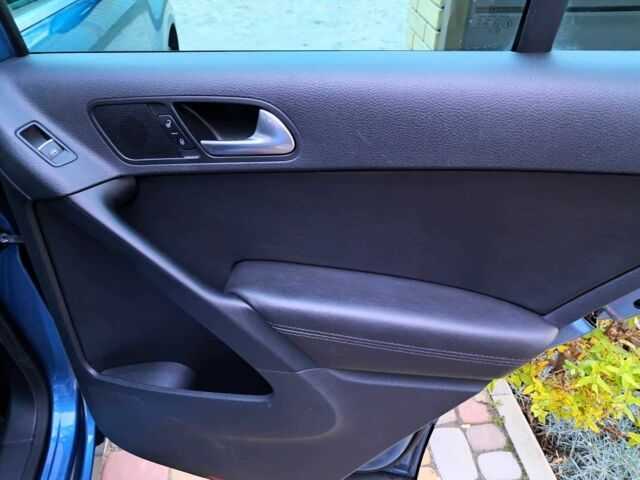 Синій Фольксваген Тігуан, об'ємом двигуна 2 л та пробігом 162 тис. км за 13300 $, фото 16 на Automoto.ua