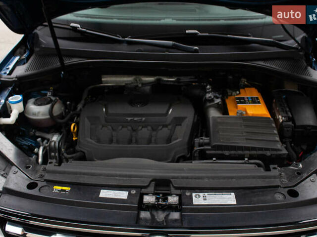 Синий Фольксваген Тигуан, объемом двигателя 2 л и пробегом 140 тыс. км за 18000 $, фото 43 на Automoto.ua