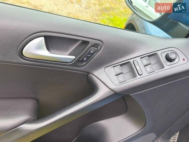 Синий Фольксваген Тигуан, объемом двигателя 1.98 л и пробегом 165 тыс. км за 13400 $, фото 23 на Automoto.ua