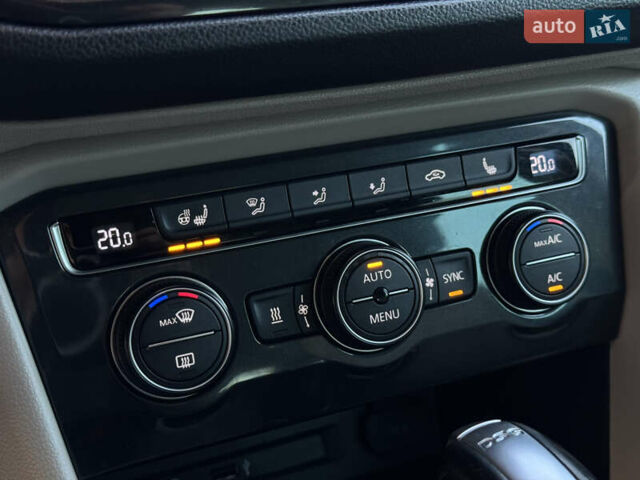 Синий Фольксваген Тигуан, объемом двигателя 2 л и пробегом 253 тыс. км за 22600 $, фото 32 на Automoto.ua