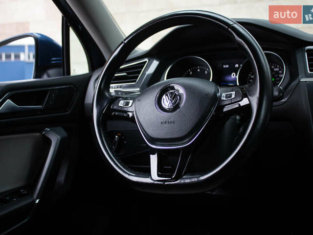 Синий Фольксваген Тигуан, объемом двигателя 2 л и пробегом 140 тыс. км за 18000 $, фото 12 на Automoto.ua