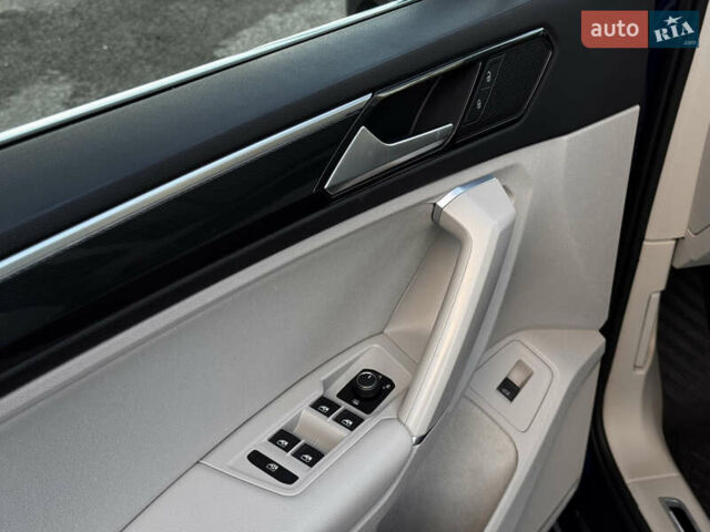 Синий Фольксваген Тигуан, объемом двигателя 2 л и пробегом 253 тыс. км за 22500 $, фото 26 на Automoto.ua