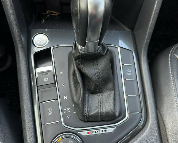 Синій Фольксваген Тігуан, об'ємом двигуна 1.98 л та пробігом 93 тис. км за 19500 $, фото 19 на Automoto.ua