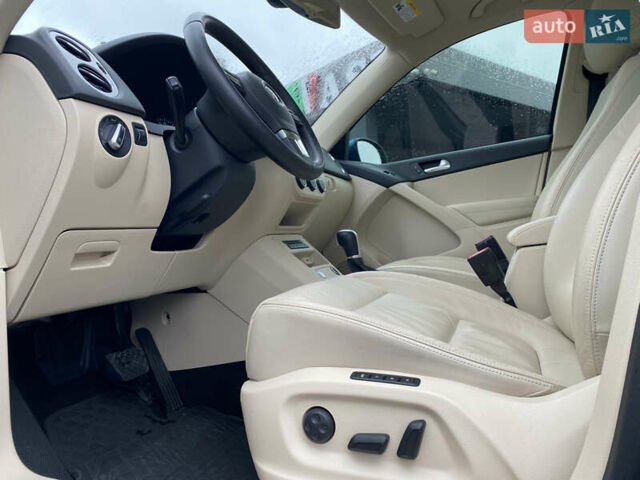 Синий Фольксваген Тигуан, объемом двигателя 2 л и пробегом 149 тыс. км за 16950 $, фото 37 на Automoto.ua