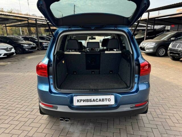 Синій Фольксваген Тігуан, об'ємом двигуна 2 л та пробігом 192 тис. км за 13400 $, фото 7 на Automoto.ua