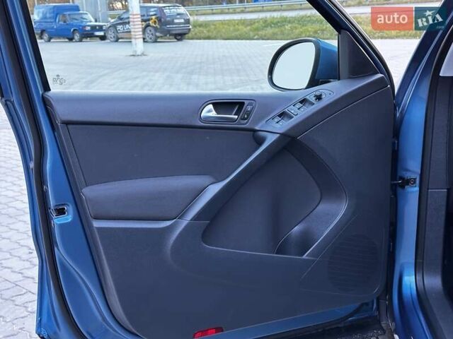 Синій Фольксваген Тігуан, об'ємом двигуна 1.98 л та пробігом 42 тис. км за 14499 $, фото 14 на Automoto.ua