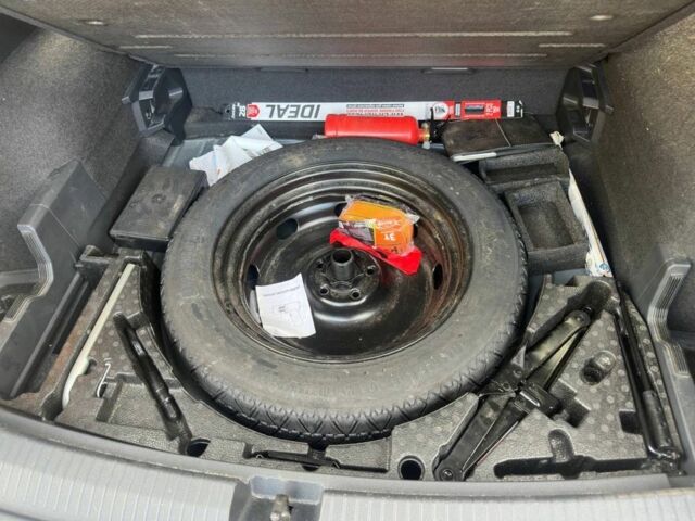 Синій Фольксваген Тігуан, об'ємом двигуна 2 л та пробігом 119 тис. км за 20999 $, фото 14 на Automoto.ua