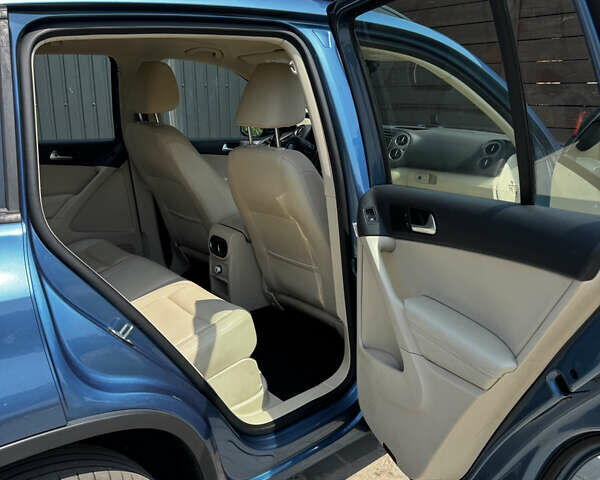 Синій Фольксваген Тігуан, об'ємом двигуна 1.98 л та пробігом 159 тис. км за 12900 $, фото 5 на Automoto.ua