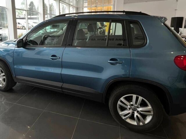 Синій Фольксваген Тігуан, об'ємом двигуна 2 л та пробігом 118 тис. км за 12650 $, фото 3 на Automoto.ua