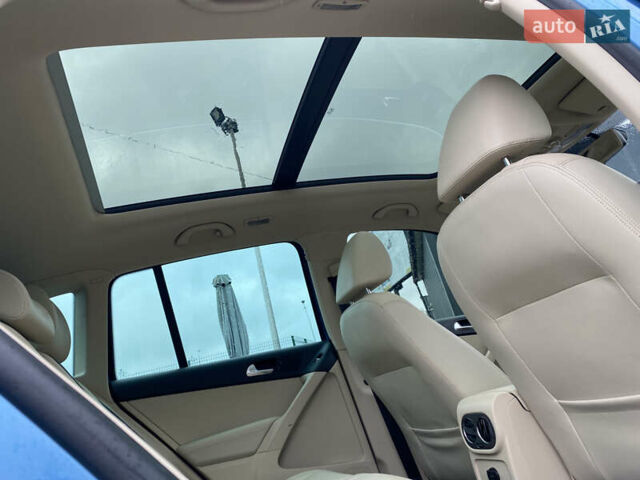 Синій Фольксваген Тігуан, об'ємом двигуна 2 л та пробігом 149 тис. км за 16950 $, фото 55 на Automoto.ua