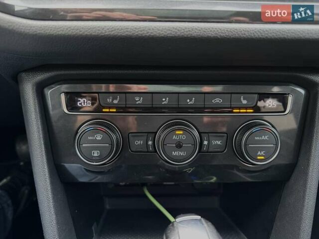 Синий Фольксваген Тигуан, объемом двигателя 1.98 л и пробегом 108 тыс. км за 20999 $, фото 40 на Automoto.ua