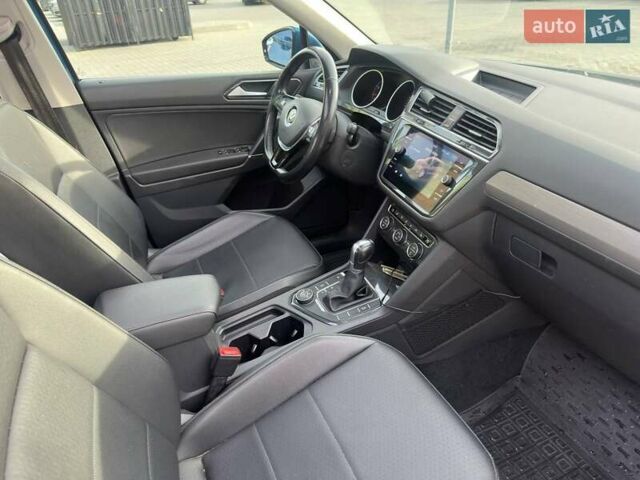 Синій Фольксваген Тігуан, об'ємом двигуна 1.98 л та пробігом 119 тис. км за 20999 $, фото 27 на Automoto.ua